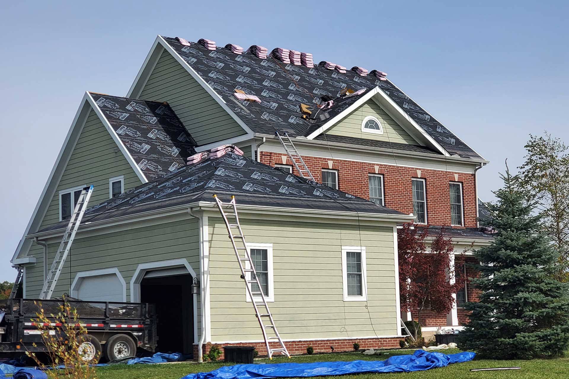 Professional roof replacement project in Delaware Ohio